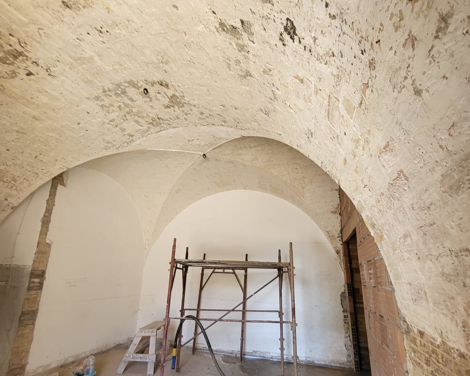 Brick sandblasting - Before
