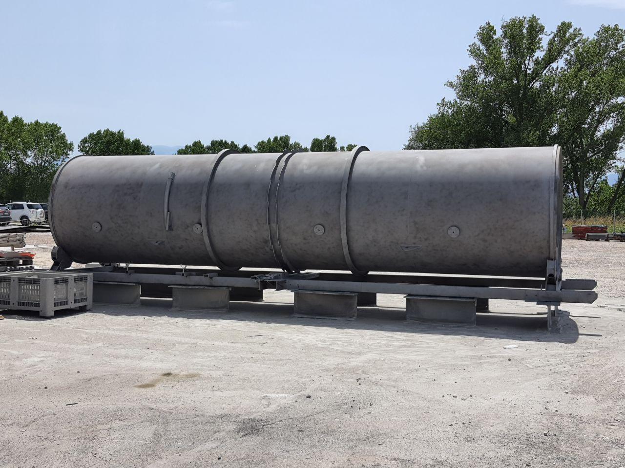 External tank sandblasting - During