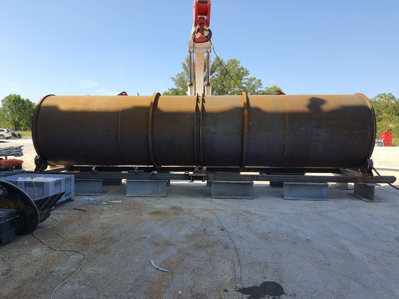 External tank sandblasting - Before